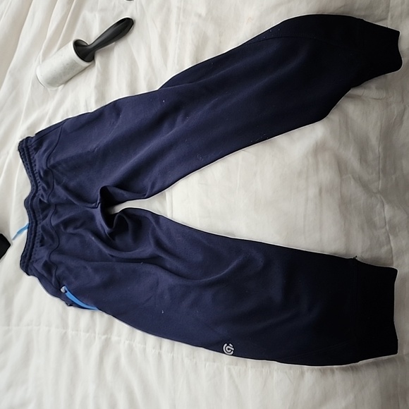 Boys sweats - Picture 2 of 3